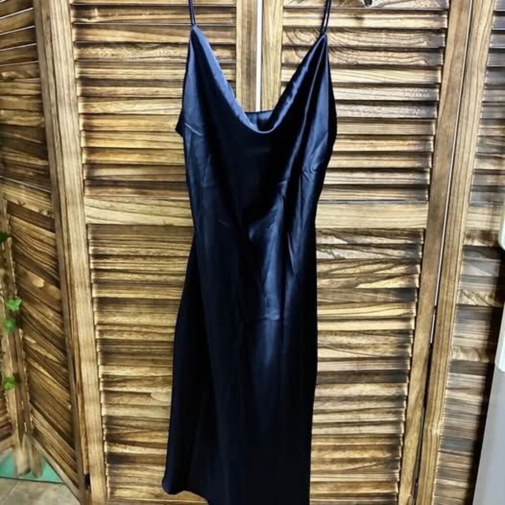 Petal and pup navy blue satin cowl neck size 8 women’s formal long dress NWT 8W